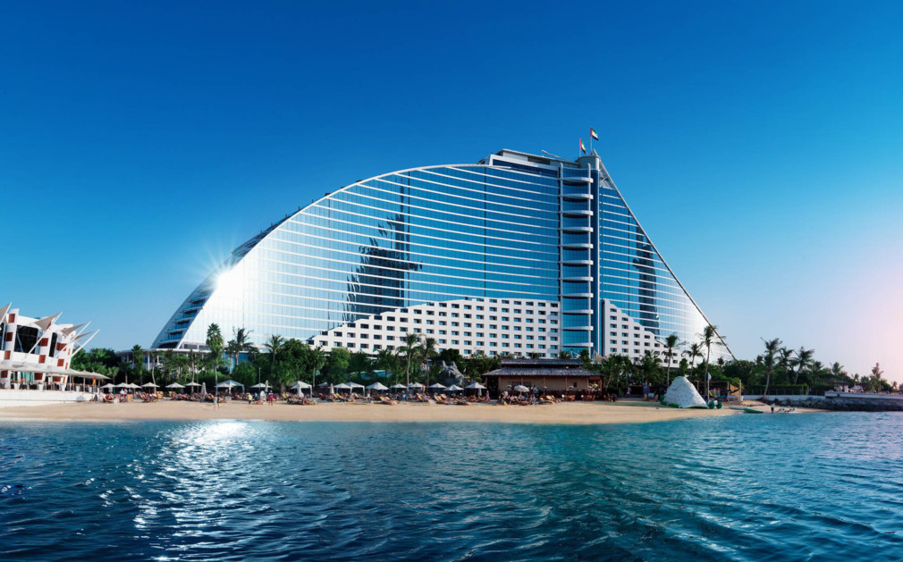 Отель в элитной пляжной зоне Джумейра в Дубаи